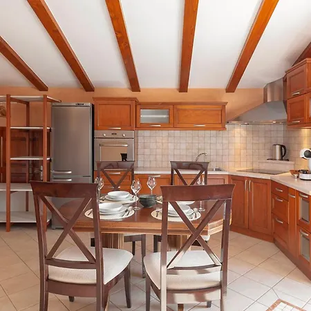 Apartma Koper